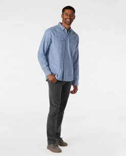 Stio Men's Ashton Chambray Shirt - Past Season 36 Stio Men's Ashton Chambray Shirt - Past Season -Hot Sale Stio Store M Ashton Light Chambray 3 7d2a7c13 103e 44d5 964a 9cc19a7d28ce