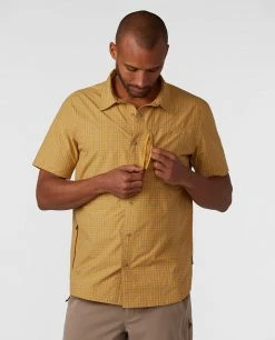 Stio Men's Hagen Trail Shirt 40 Stio Men's Hagen Trail Shirt -Hot Sale Stio Store M Hagen Trail Shirt Amber Resin Plaid 2