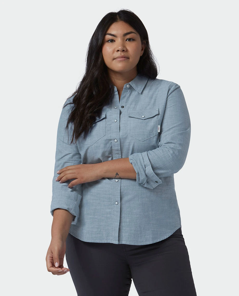 Stio Women's Ashton Chambray Shirt 9 Stio Women's Ashton Chambray Shirt - Image 7