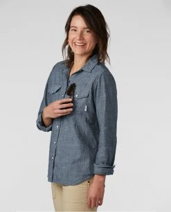 Stio Women's Ashton Chambray Shirt - Past Season 25 Stio Women's Ashton Chambray Shirt - Past Season -Hot Sale Stio Store W Ashton Chambray Shirt Medium Chambray 2 82cd5686 3088 4b4d 9798 1ef89697d78a