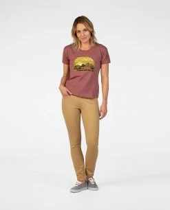 Stio Women's Buffalo Sunrise Tee -Hot Sale Stio Store W Buffalo Sunrise Tee Red Clay Heather 1 e3a99a26 662b 4b9d 8b9a 94509d8522bc